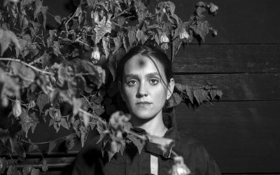 Manuela de las Casas estrena sesión en vivo de su segundo álbum, “Halare”