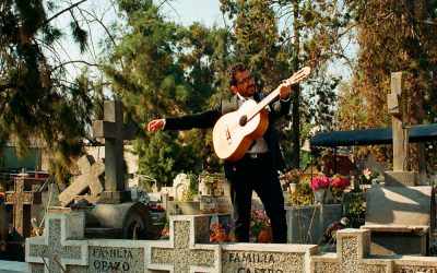 «Desde mi Ataúd»: Seba Alfaro le canta a los tiempos modernos en su esperado nuevo LP