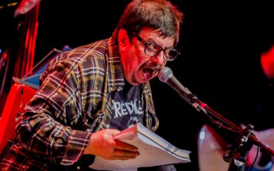 Mauricio Redolés gira por Santiago: 50 años de poesía y rock se celebran con 5 conciertos gratuitos