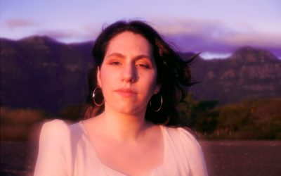 Delis Val nos sumerge en la cumbia dream con ‘Pañuelo’ y anuncia un concierto especial en Fluvial